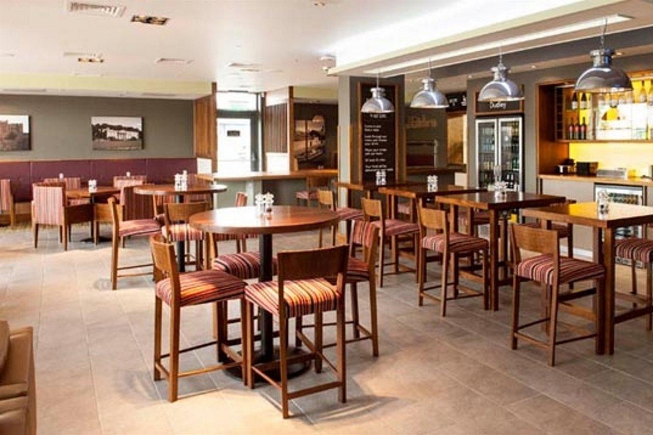Premier Inn Dudley Town Centre Екстериор снимка